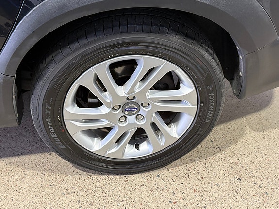 Volvo XC70 8 of 29