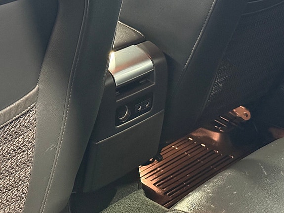 Volvo XC70 11 of 29