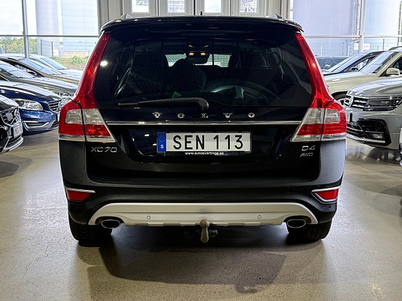 Volvo XC70 13 of 29