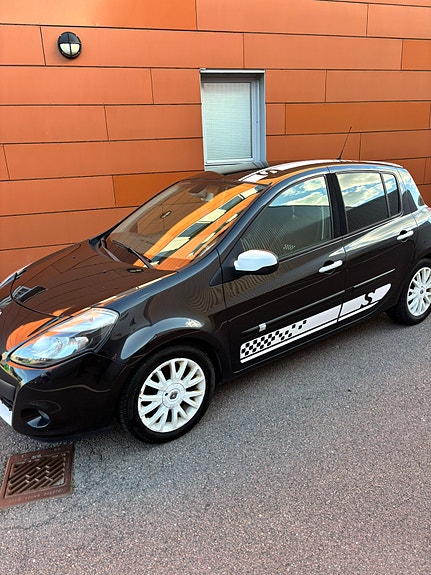 Renault Clio 3 of 9