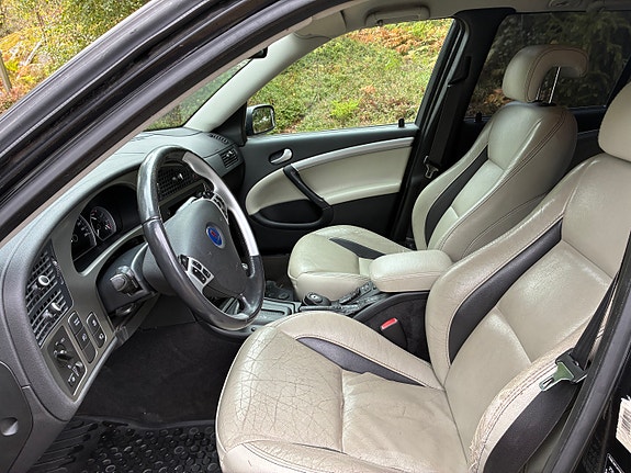 Saab 9-5 11 of 15