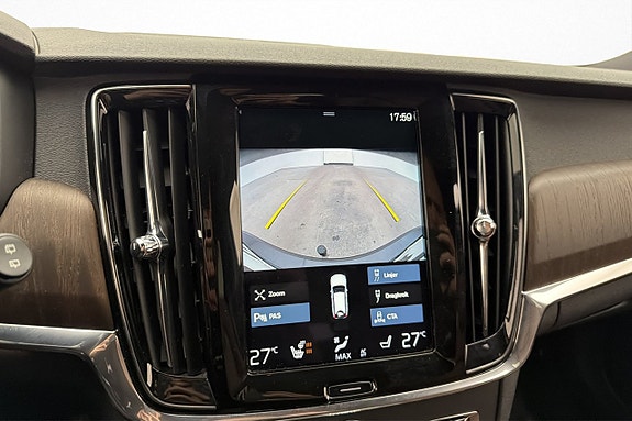 Volvo V90 Cross Country 16 of 30