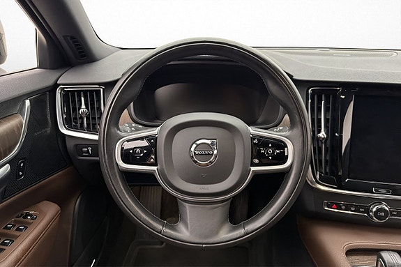 Volvo V90 Cross Country 11 of 30