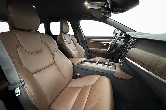 Volvo V90 Cross Country 28 of 30