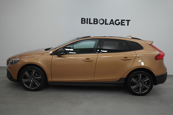 Volvo V40 Cross Country 4 of 19