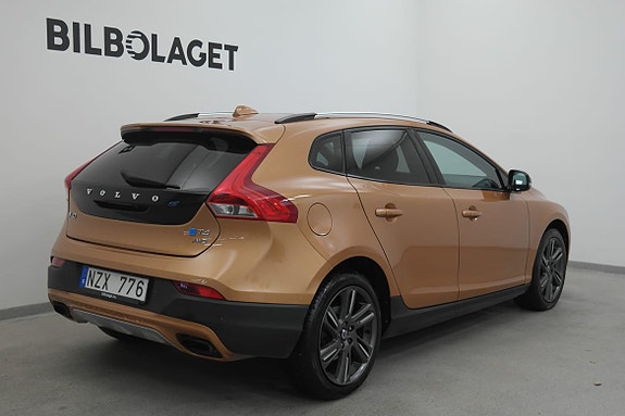 Volvo V40 Cross Country 5 of 19