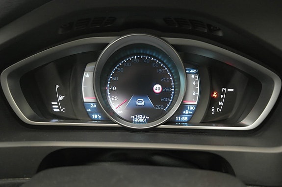 Volvo V40 Cross Country 11 of 19