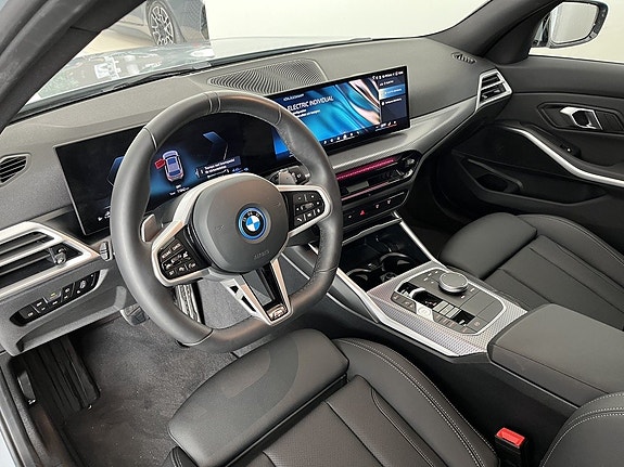 BMW 330e 6 of 15