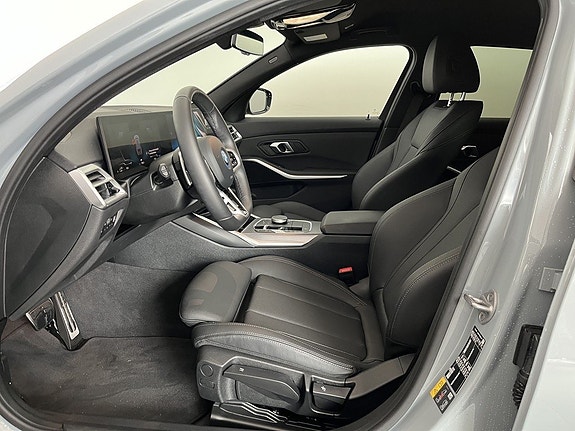 BMW 330e 5 of 15