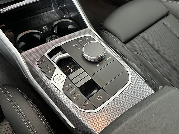 BMW 330e 8 of 15