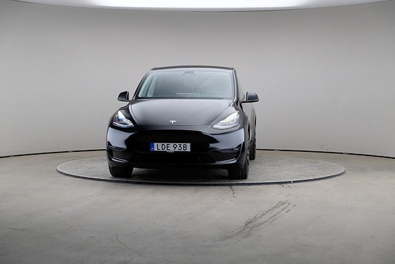 Tesla Model Y 3 of 26