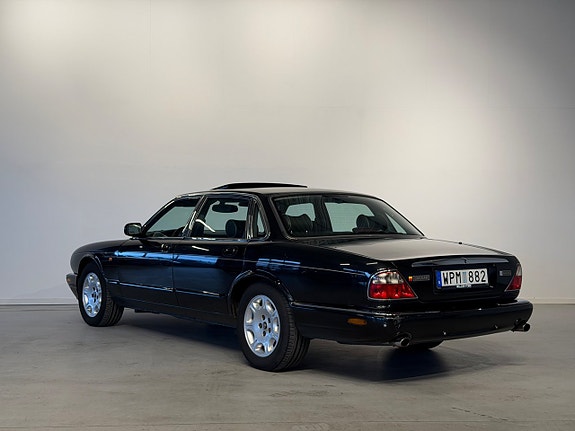 Jaguar XJ 4 of 21