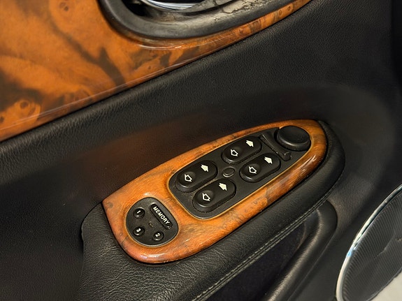 Jaguar XJ 10 of 21