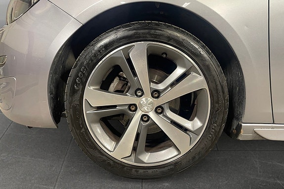 Peugeot 308 16 of 17