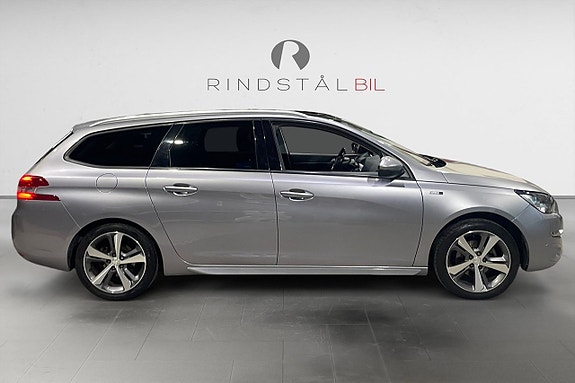 Peugeot 308 8 of 17
