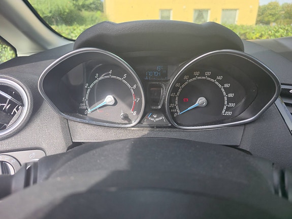 Ford Fiesta 7 of 8