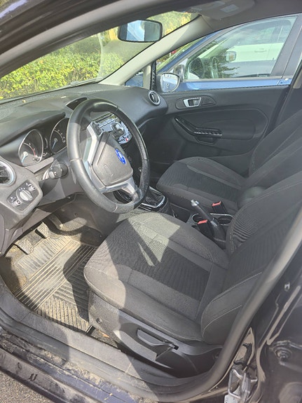 Ford Fiesta 3 of 8