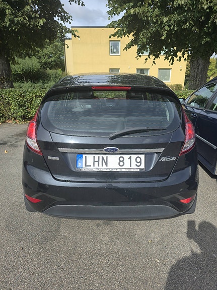 Ford Fiesta 4 of 8