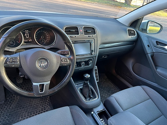 Volkswagen Golf VI 3 of 5