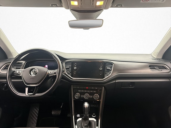 Volkswagen T-Roc 22 of 30