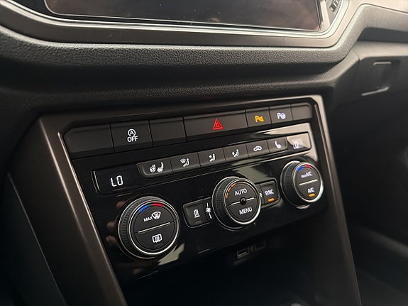 Volkswagen T-Roc 20 of 30