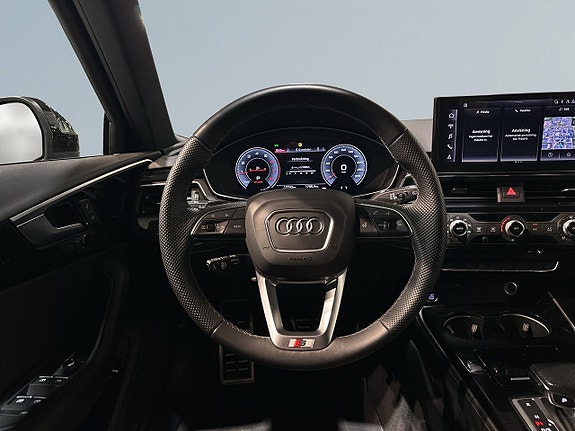 Audi A4 9 of 21