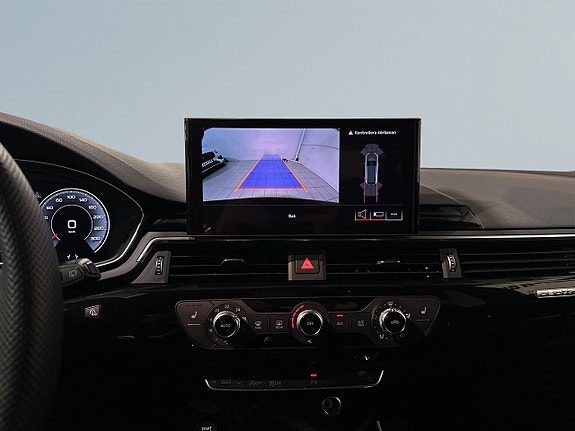 Audi A4 11 of 21