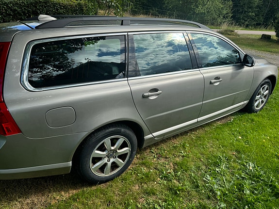 Volvo V70 4 of 9
