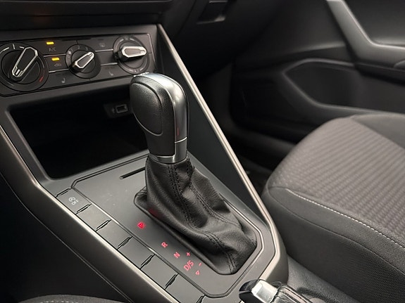 Volkswagen Polo 18 of 27