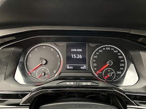 Volkswagen Polo 14 of 27