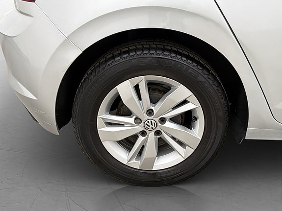 Volkswagen Polo 26 of 27