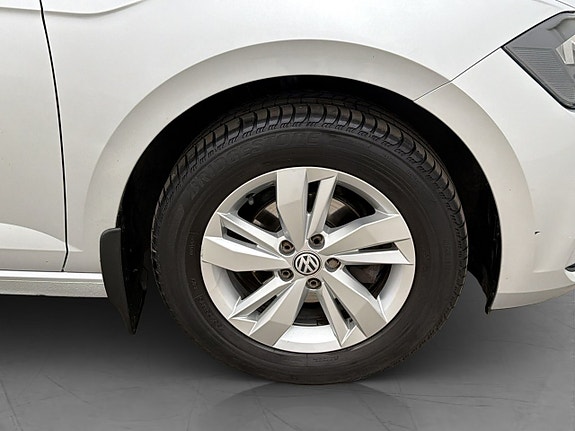 Volkswagen Polo 27 of 27