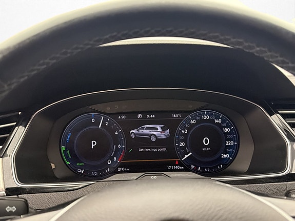 Volkswagen Passat 14 of 29