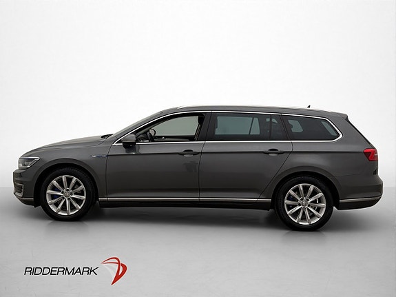Volkswagen Passat 4 of 29
