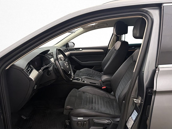 Volkswagen Passat 11 of 29