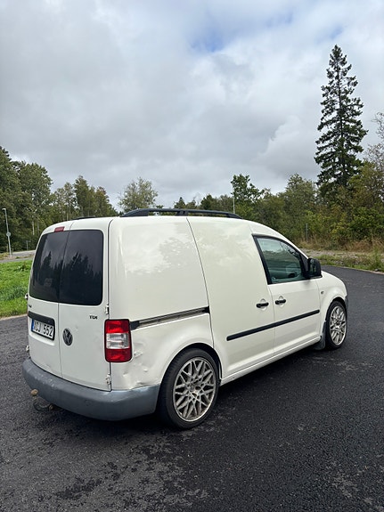 Volkswagen Caddy 2 of 5