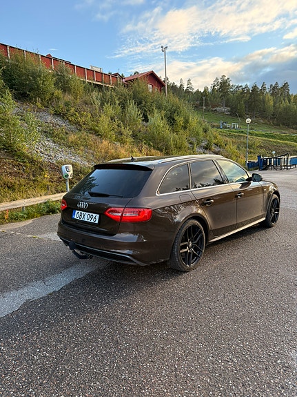 Audi A4 4 of 15