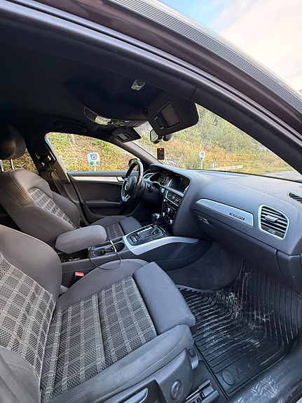 Audi A4 9 of 15