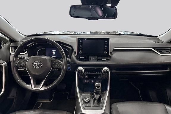 Toyota RAV4 7 of 18