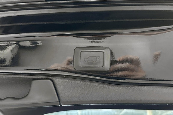Toyota RAV4 15 of 18