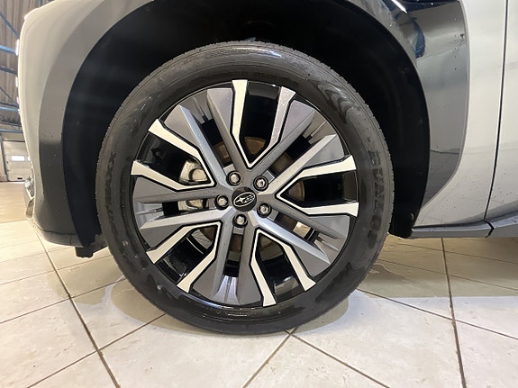 Subaru Solterra 9 of 15