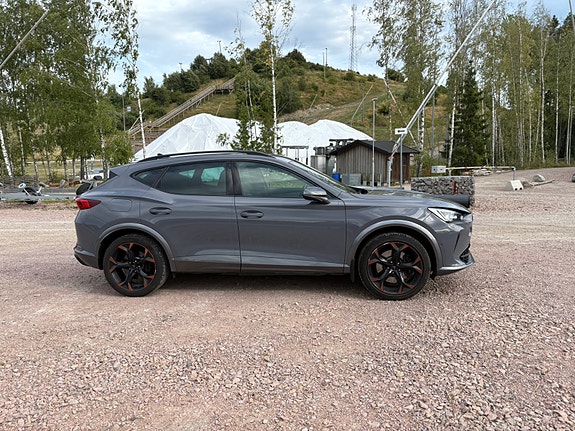 Cupra Formentor 2 of 9