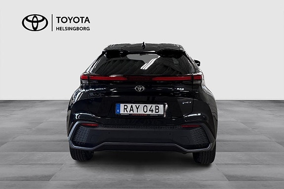 Toyota C-HR 5 of 12