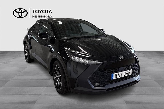 Toyota C-HR 3 of 12