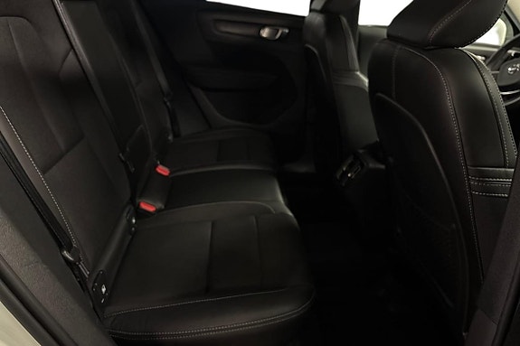Volvo XC40 11 of 18