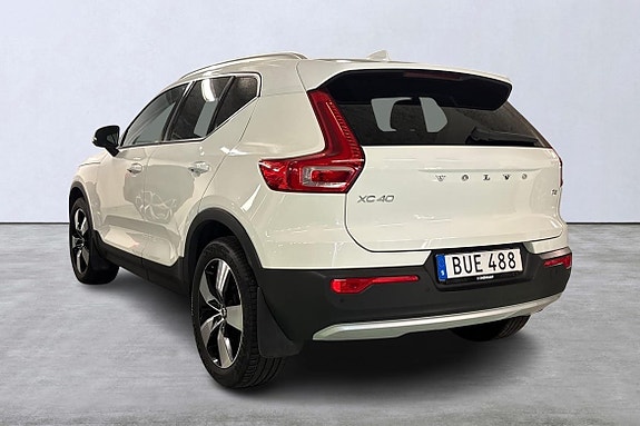 Volvo XC40 4 of 18