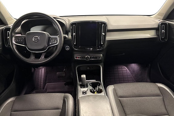 Volvo XC40 9 of 18