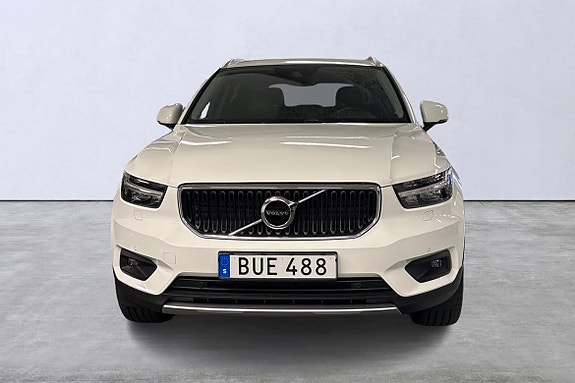 Volvo XC40 7 of 18