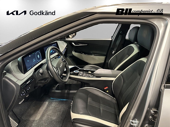 Kia EV6 8 of 14