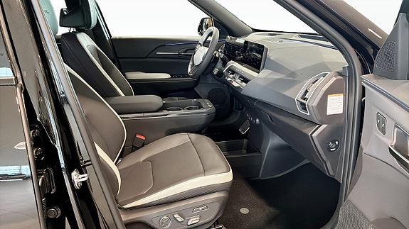 Kia EV5 3 of 19
